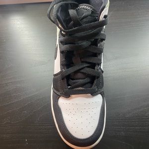 Air Jordan 1 mid